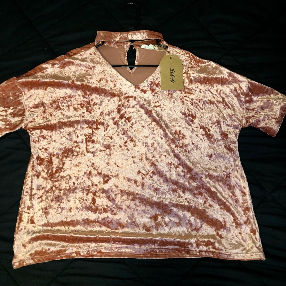 Pink velvet listicle top!
